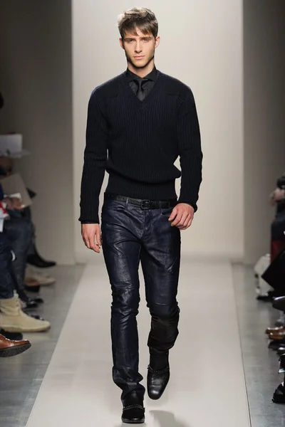 Look 24